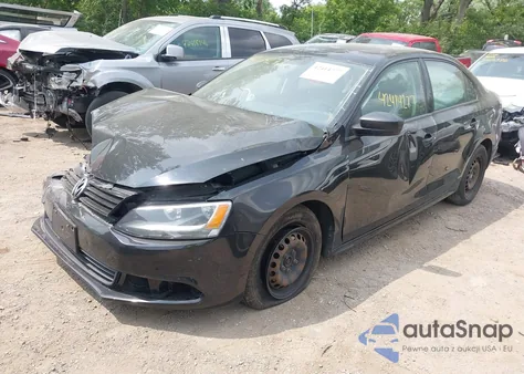 2014 Volkswagen Jetta 2.0L S z USA, uszkodzony, nr VIN 3VW2K7AJ1EM334297